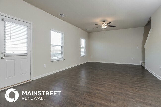 Photo - 555 Clover Cir