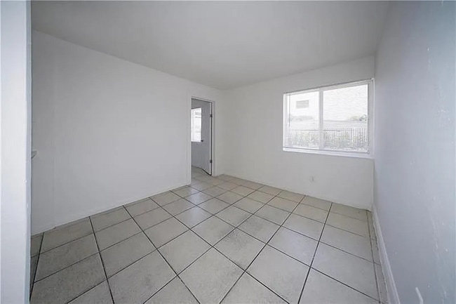 Photo - 1000 NW 95th Terrace Unit 105