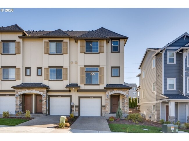 Building Photo - 13250 SW Aubergine Ter