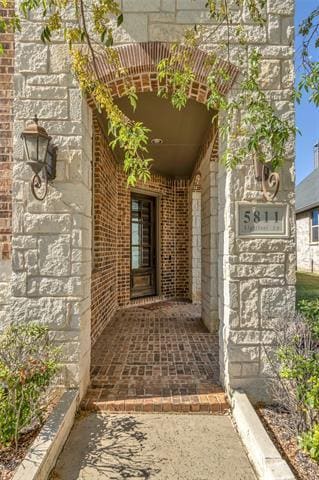 Photo - 5811 Lightfoot Ln