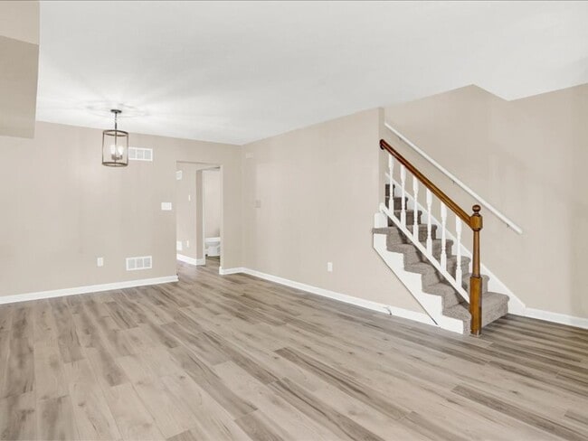 Photo - 809 Old Silver Spring Rd