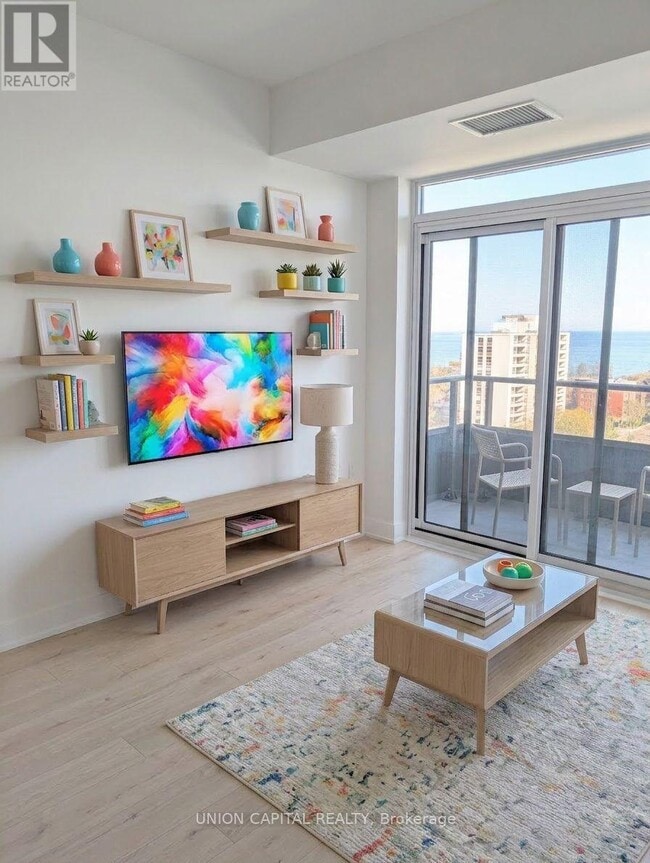 Photo - 2088 James St Unit 1007