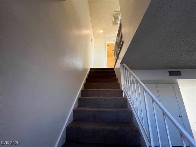 Building Photo - 2112 Sun Ave Rental