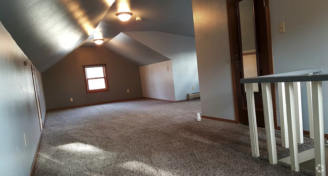 Building Photo - 720 12th St N Rental
