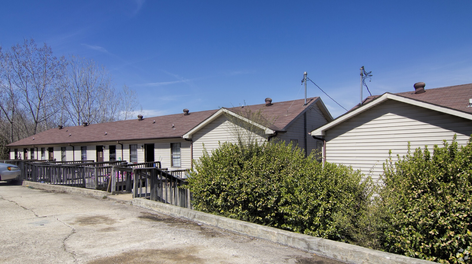 Photo - 704 Peachers Drive