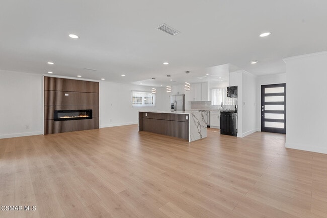 Building Photo - 9800 Geyser Ave Rental