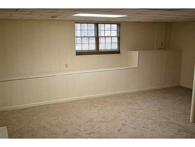 Photo - 652 Moselle Dr