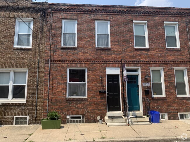 Building Photo - 1334 S Hicks St Rental
