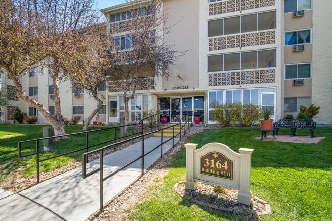 Photo - 3164 S Wheeling Way Unit 411