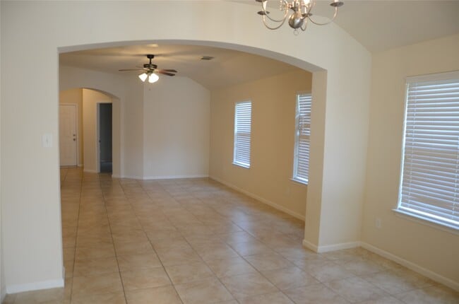 Building Photo - 22410 Highfield Ridge Ln Rental