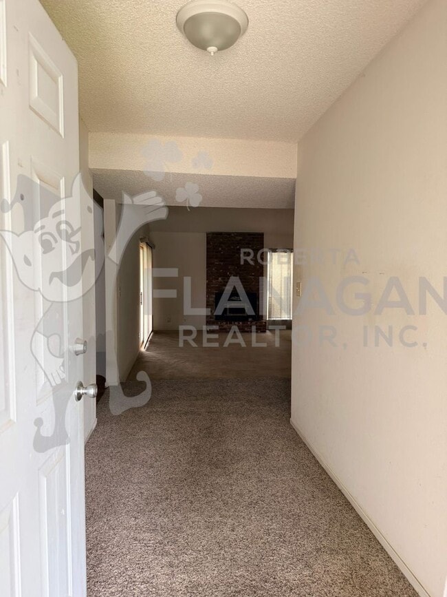 Photo - 2926 Crestwood Ct