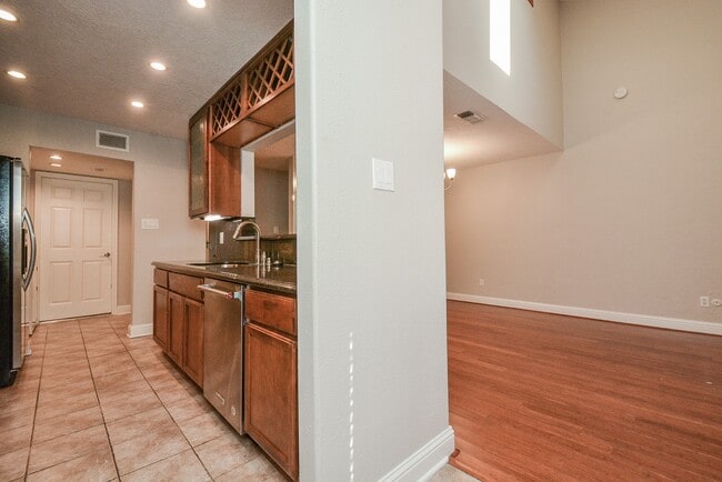 Photo - 13859 Hollowgreen Dr