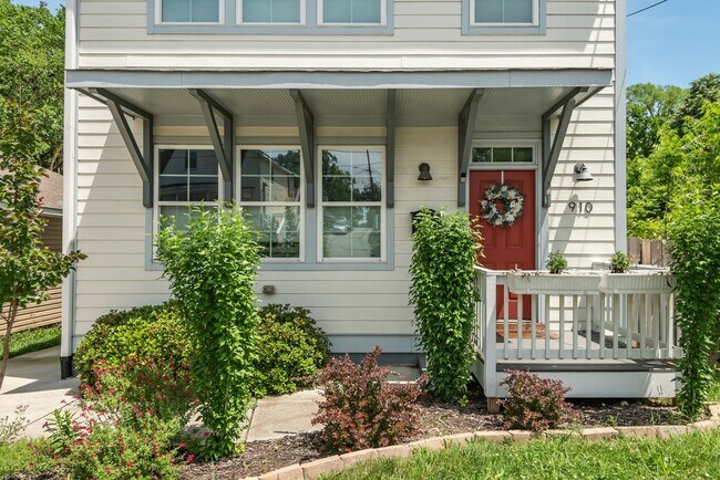 Photo - Stunning 4 Bedroom in Downtown Durham with Large Fenced Yard!