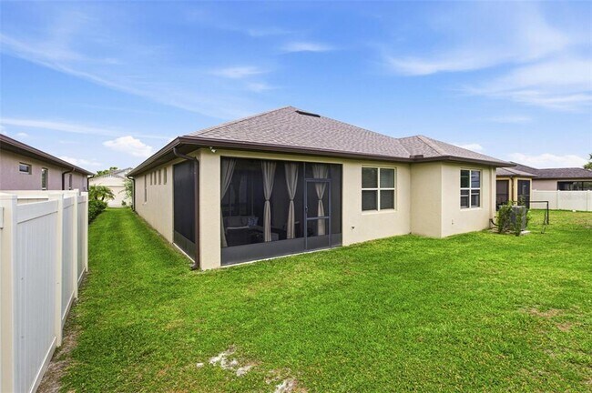 Photo - 5303 Levana St