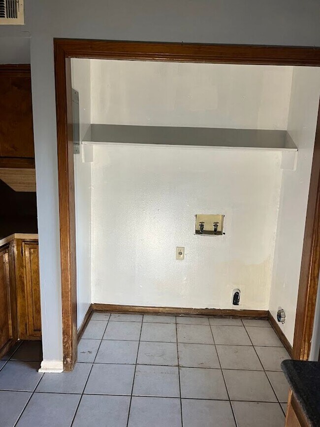 Photo - ans3412 Unit D