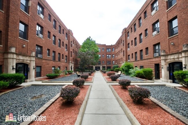 Building Photo - 908 W George St Unit M19G Rental