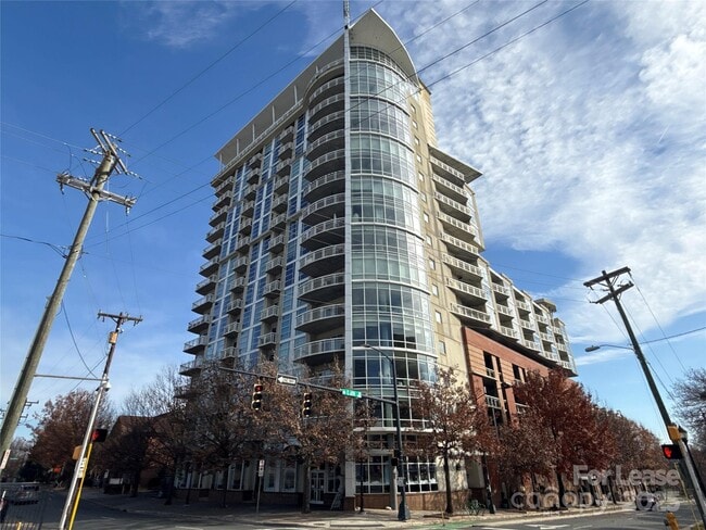 Building Photo - 505 E 6th St Unit 302