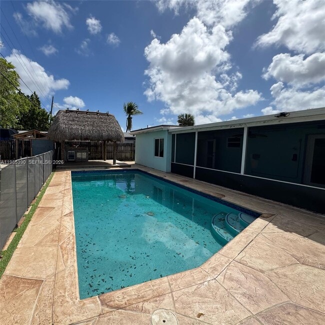 Photo - 4261 SW 22nd St