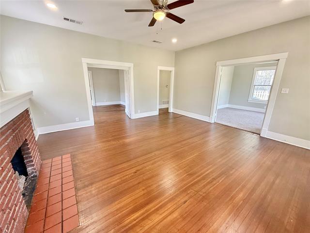 Photo - 1201 E Lamar St