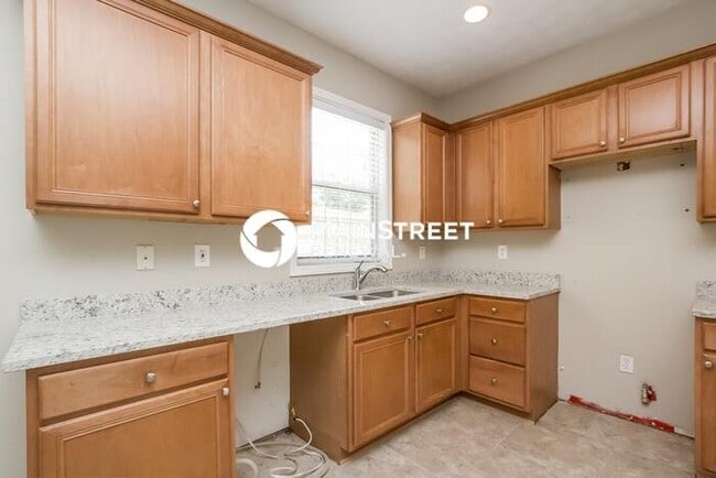 Photo - 4 Bedroom Pet-Friendly Home in Austell, GA with Main Street Renewal