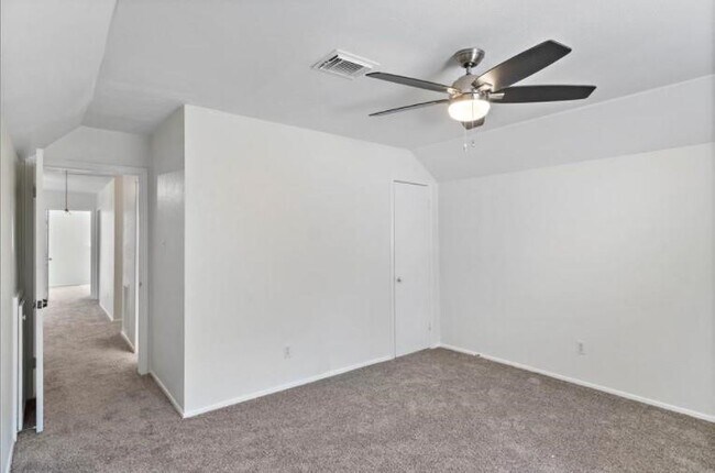 Photo - 7019 Oak Bough Dr