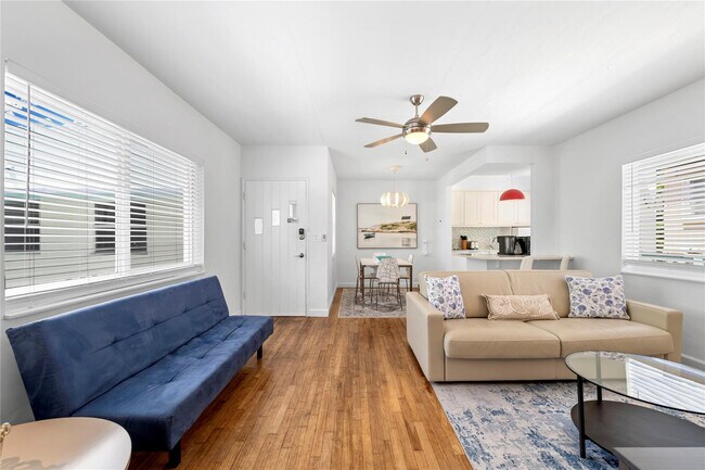 Photo - 3015 Seville St Unit 5