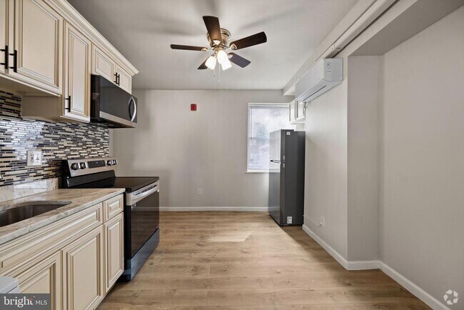 Building Photo - 42 S 19th St Unit 2F Rental