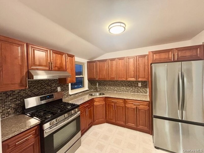 Photo - 139-10 254th St