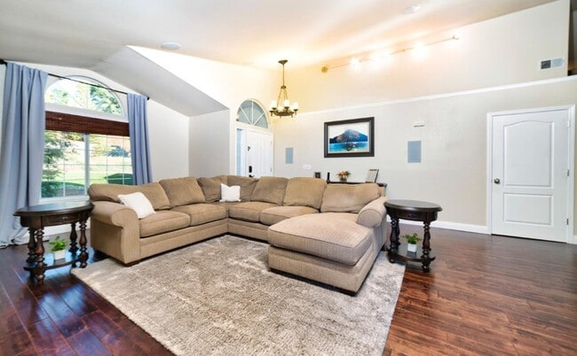 Photo - 3293 Woedee Dr