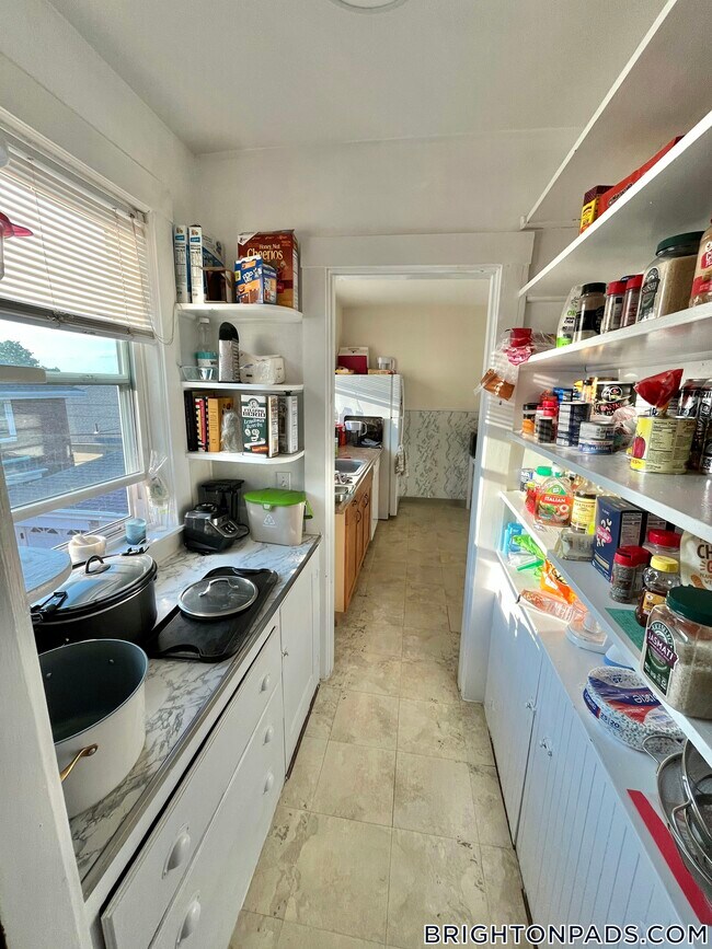 Photo - 8 Mapleton St