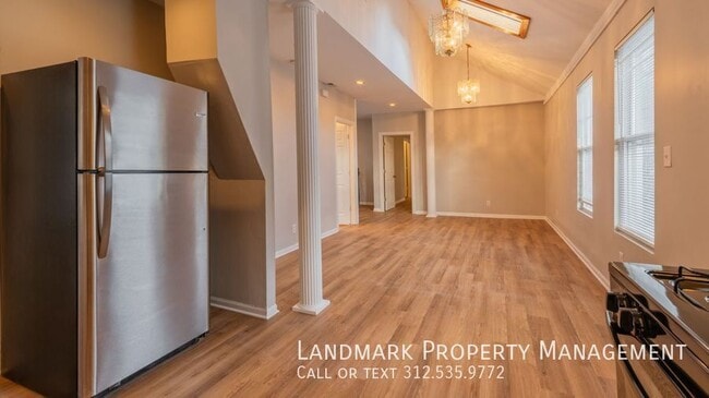 Photo - 1529 W Cortez St Unit 2F