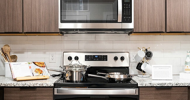 Cocina-02-La-Indy-Marietta (1) - The Indy Apartments