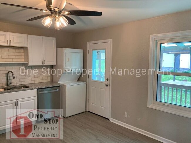 Photo - Beautiful 3 Bedroom 1 Bathroom Ranch Home ...