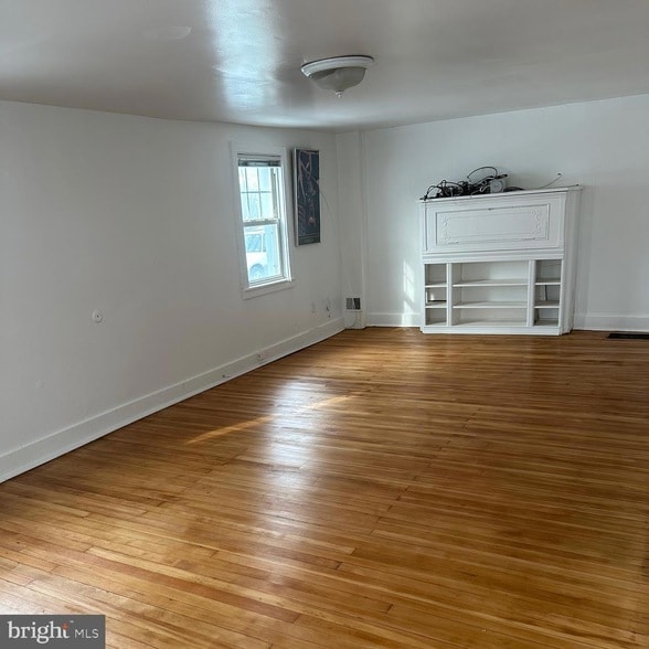 Photo - 2 Titus Ave Unit 1