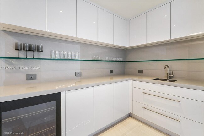 Photo - 851 NE 1st Ave Unidad 3805