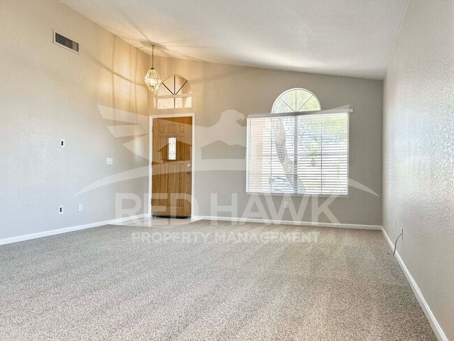 Photo - 437 W San Angelo St