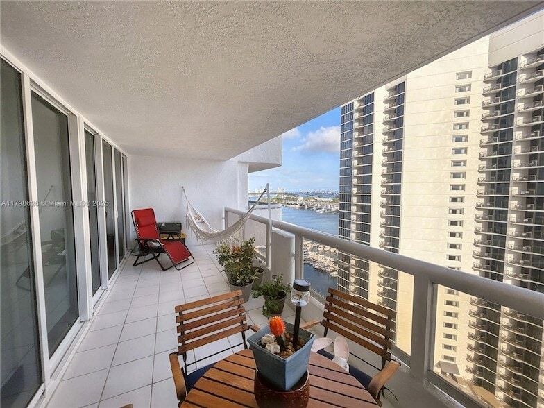 Photo - 1717 N Bayshore Dr