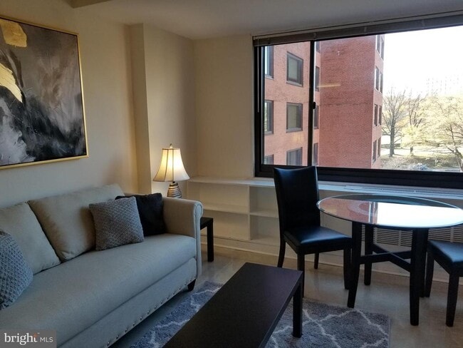 Photo - 1011 Arlington Blvd Unit 602