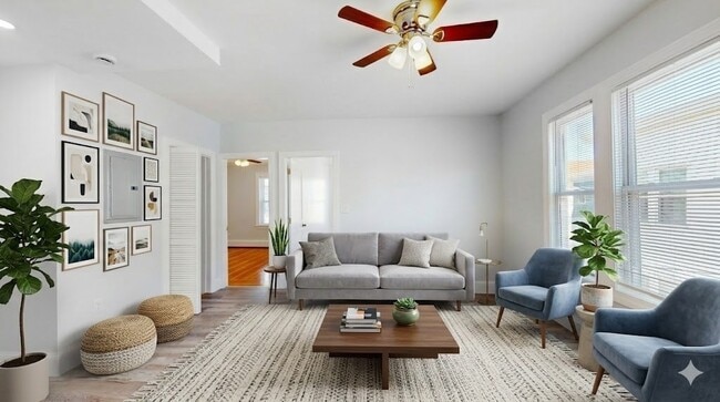 Building Photo - 5 Ropes St Unit 2