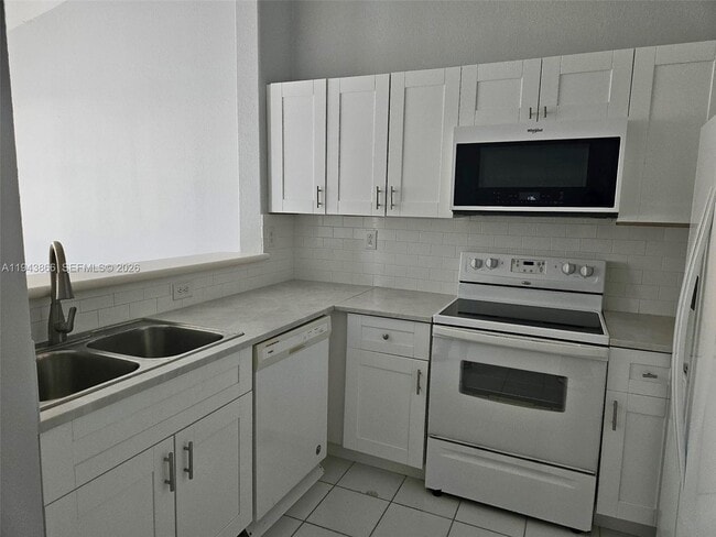 Photo - 2908 SE 17th Ave Unit 203