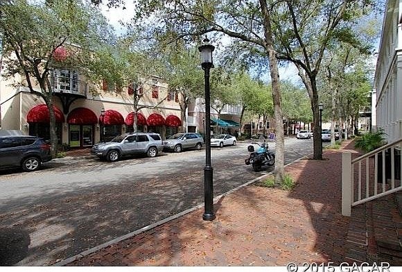 Building Photo - 5141 SW 91st Way Unit 202