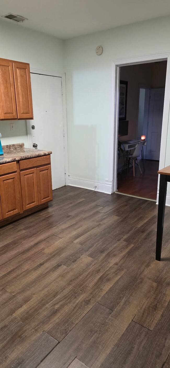 Building Photo - 1722 S Ashland Ave Unit 1722 s Ashland Ave Apt 2F