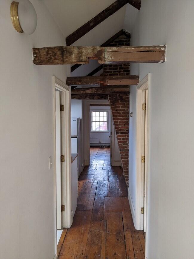 Photo - 98 Transit St