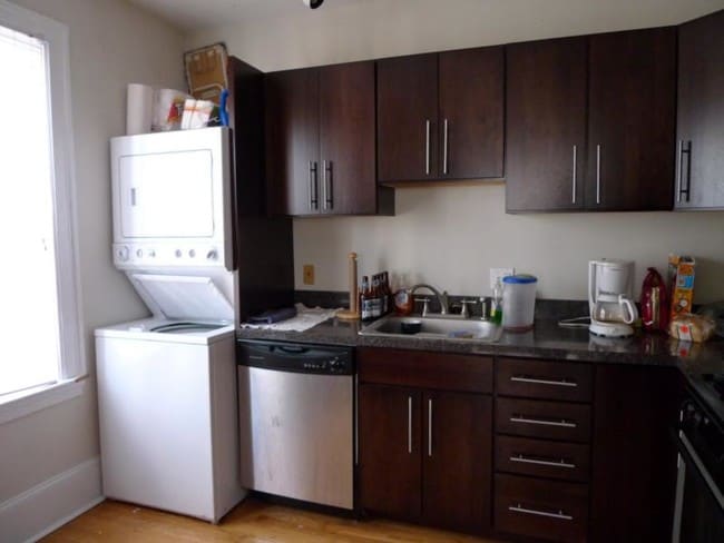 Photo - 839 Parker St