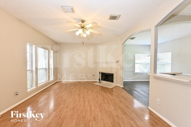 Photo - 2803 Spring Dusk Ln