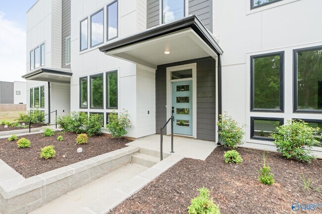 Photo - 2512 Freeman Rd SW