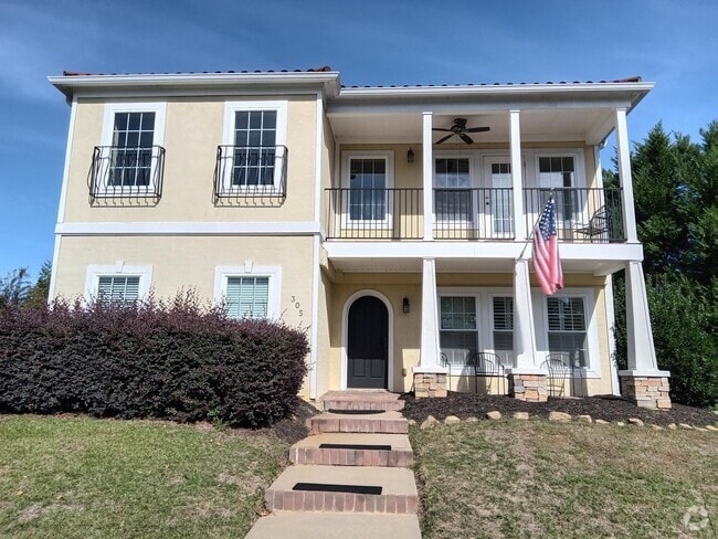 Building Photo - 305 Amalfi Dr Rental