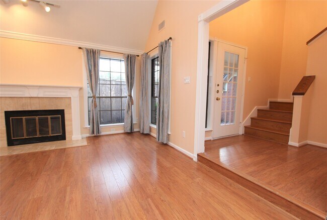 Photo - 4012 Arnold St