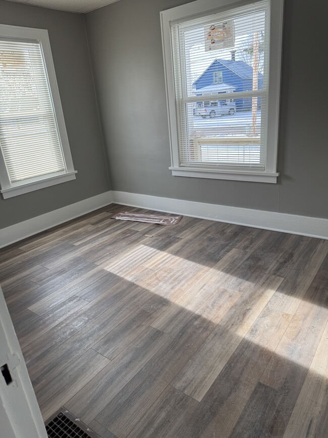 Photo - 504 S Jefferson St