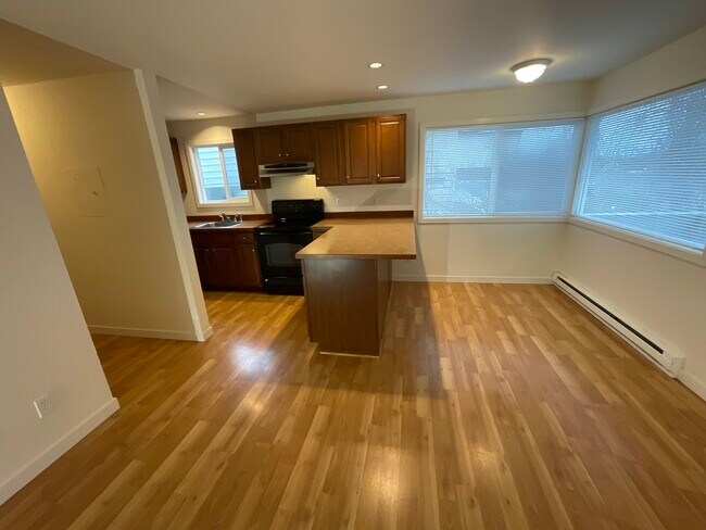 Photo - 935 N 85th St Unit #3